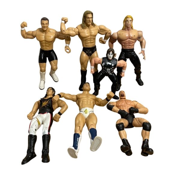 Lot Of 7 Vintage WWE Action Figures Late 90s/Early 2000s Mixed Wrestlers Collect - Picture 1 of 7